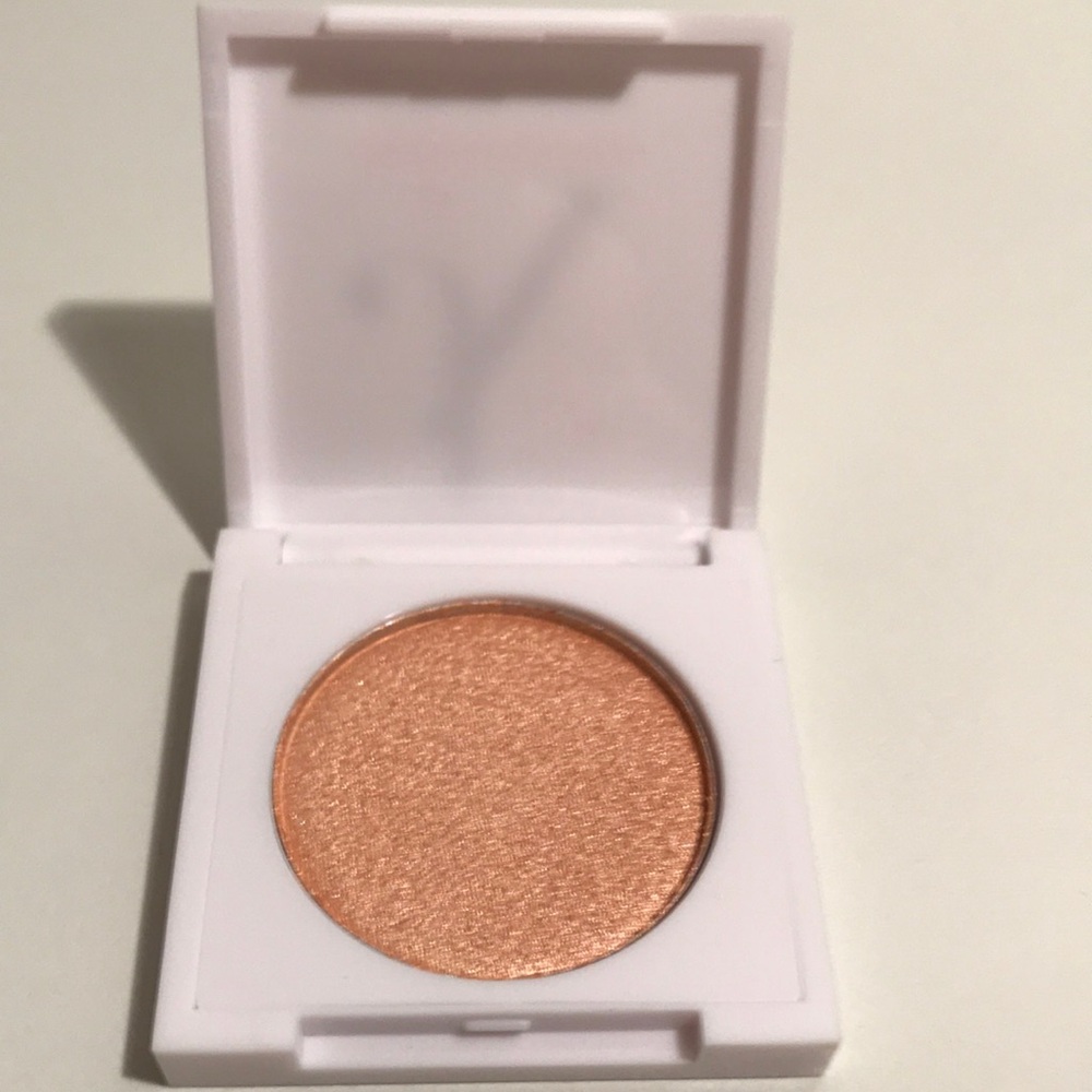 New Just Ximena Sparkling Champagne Highlighter 0.07 oz.